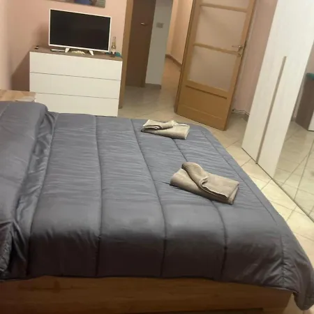 Piazza Bottini Lambrate Fs E M2 * Milaan